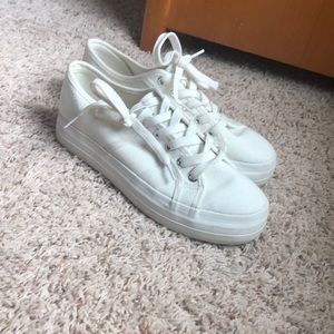 Platform sneakers, white, size 7 1/2